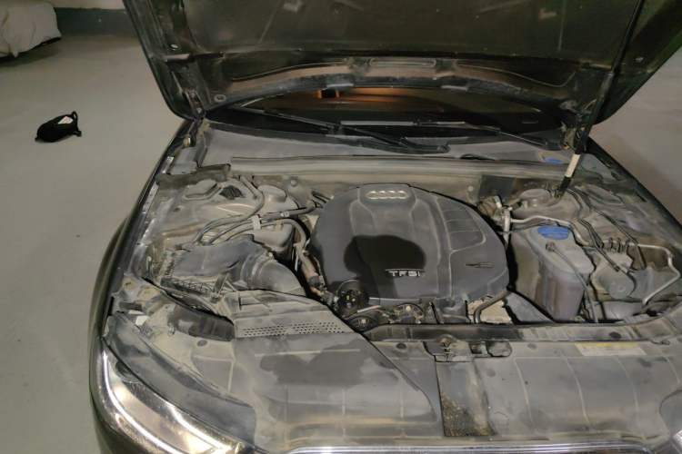 Used Audi A4L 2015 35 TFSI Automatic Standard Model Engine Bay Right