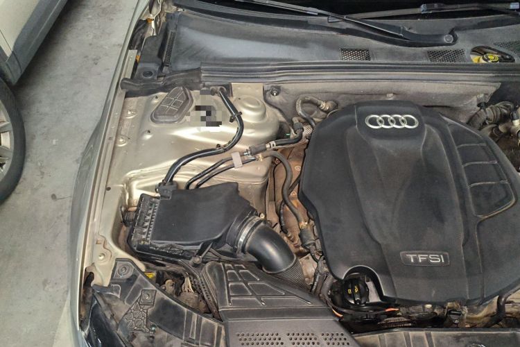 Used Audi A4L 2015 35 TFSI Automatic Standard Model Engine Bay Right