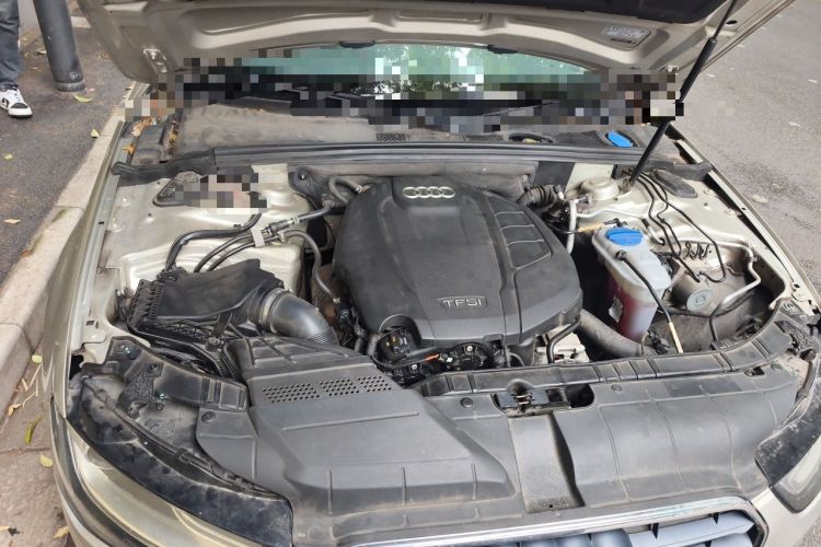 Used Audi A4L 2015 35 TFSI Automatic Standard Model Engine Bay