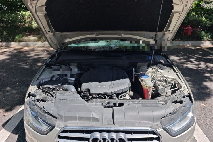 Used Audi A4L 2015 35 TFSI Automatic Standard Model Engine Bay