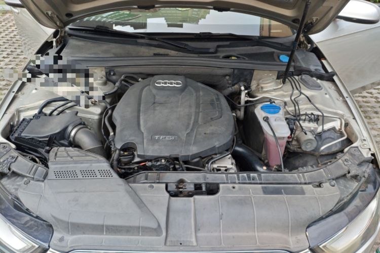 Used Audi A4L 2015 35 TFSI Automatic Standard Model Engine Bay