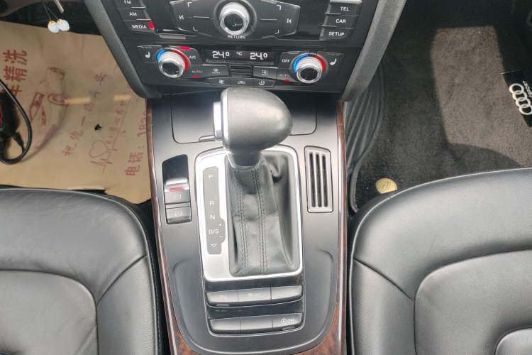 Used Audi A4L 2015 35 TFSI Automatic Comfort Model Gear Lever