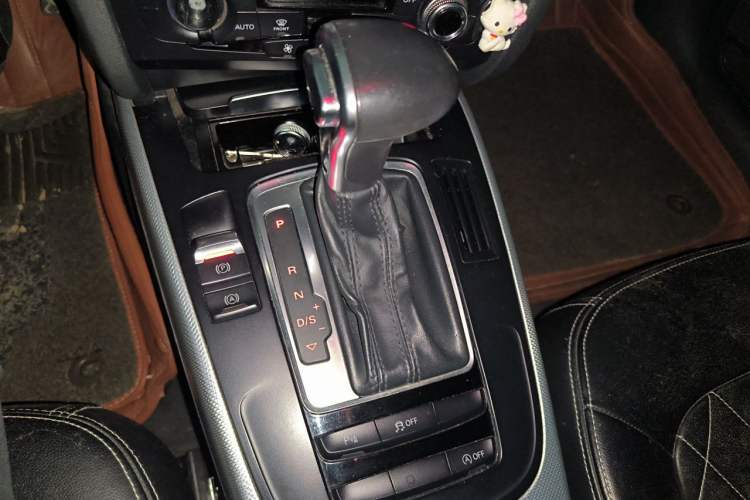 Used Audi A4L 2015 35 TFSI Automatic Standard Model Gear Lever