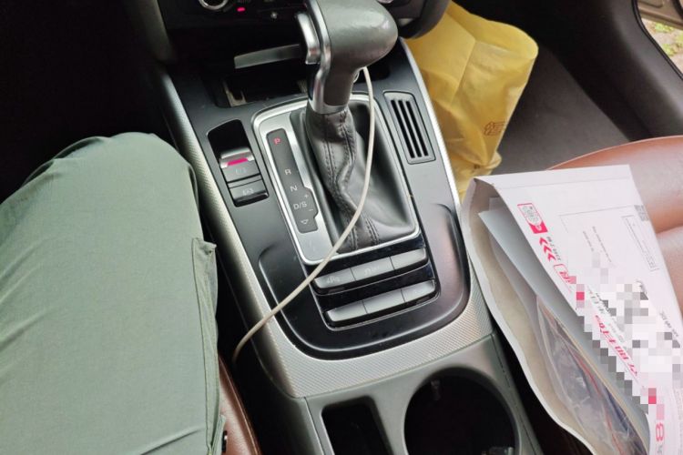 Used Audi A4L 2015 35 TFSI Automatic Standard Model Gear Lever