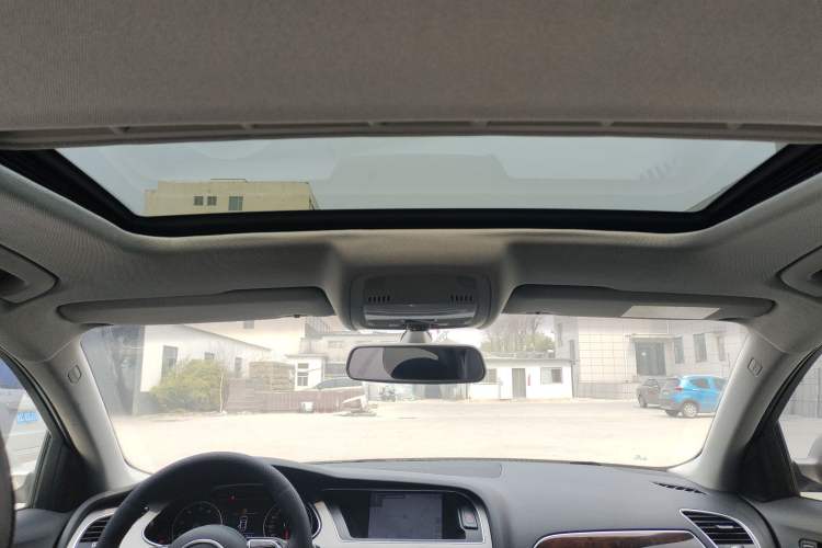 Used Audi A4L 2015 35 TFSI Automatic Comfort Model Headliner