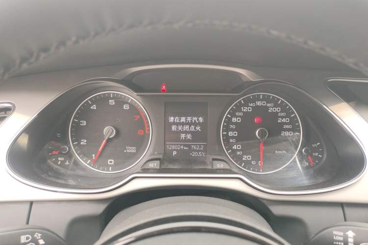Used Audi A4L 2015 35 TFSI Automatic Comfort Model Instrument Cluster