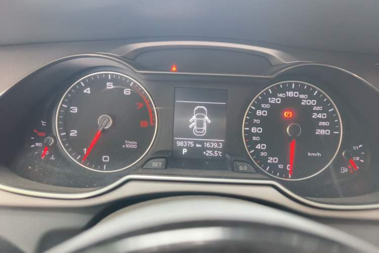 Used Audi A4L 2015 35 TFSI Automatic Standard Model Instrument Cluster