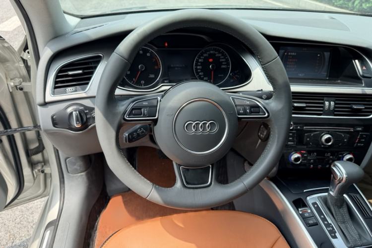 Used Audi A4L 2015 35 TFSI Automatic Standard Model Interior 10