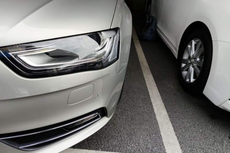 Used Audi A4L 2015 35 TFSI Automatic Standard Model Left Front Headlight