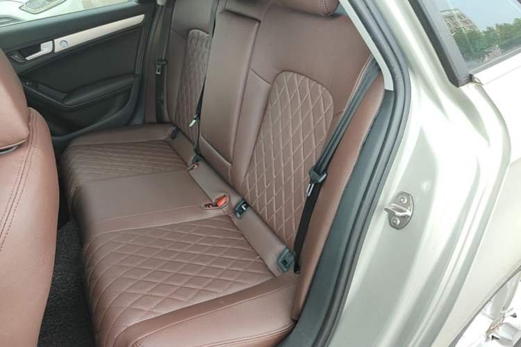 Used Audi A4L 2015 45 TFSI quattro Individual Sport Edition Left Rear Seat