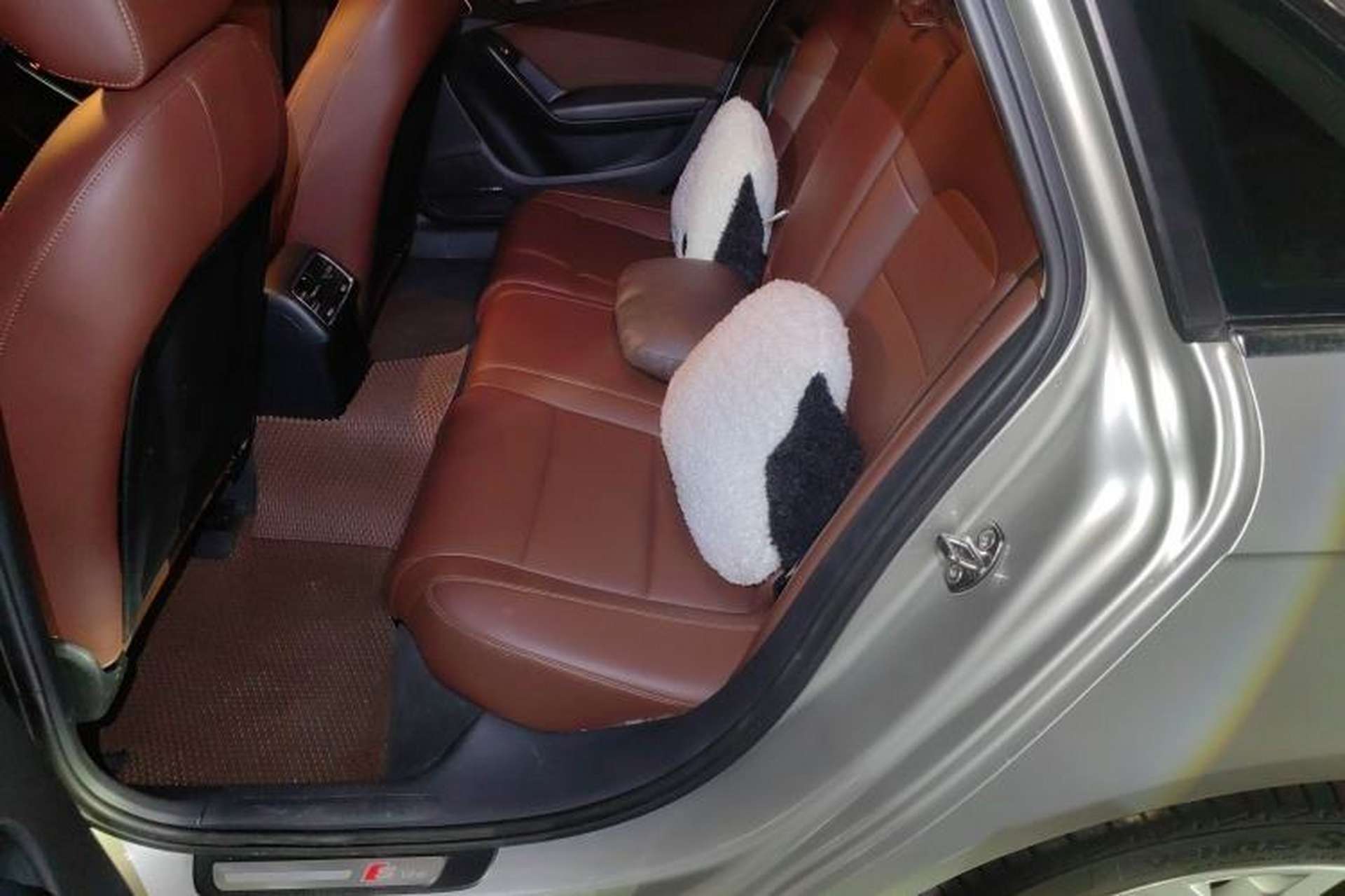 Used Audi A4L 2015 45 TFSI quattro Individual Sport Edition Left Rear Seat