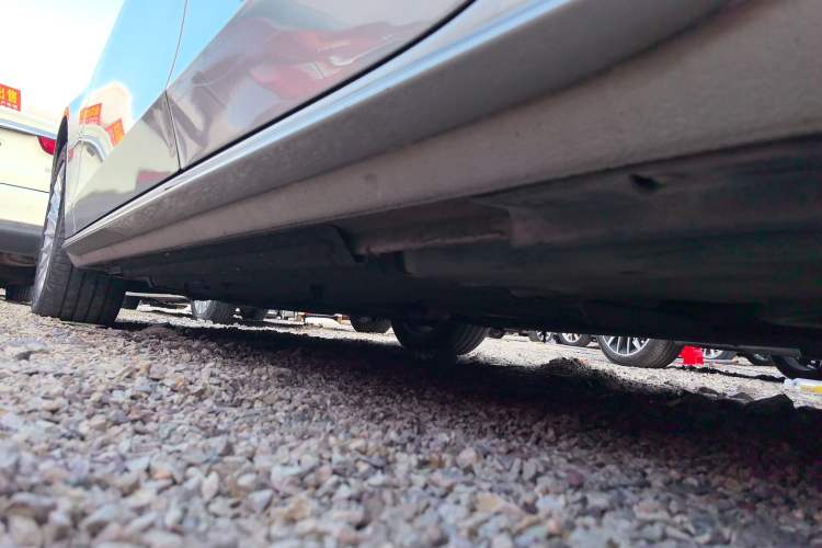Used Audi A4L 2015 35 TFSI Automatic Standard Model Left Side Sill