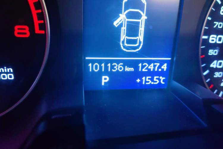Used Audi A4L 2015 45 TFSI quattro Individual Sport Edition Odometer Close Up