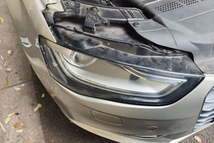 Used Audi A4L 2015 35 TFSI Automatic Standard Model Right Front Headlight