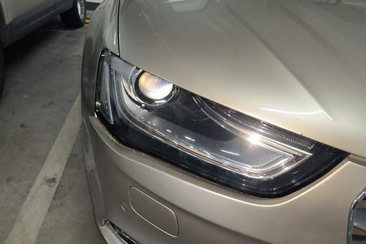 Used Audi A4L 2015 35 TFSI Automatic Standard Model Right Front Headlight