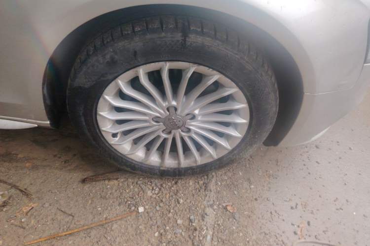 Used Audi A4L 2015 35 TFSI Automatic Comfort Model Right Front Wheel Hub