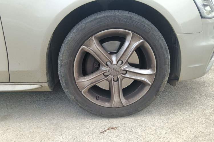 Used Audi A4L 2015 45 TFSI quattro Individual Sport Edition Right Front Wheel Hub