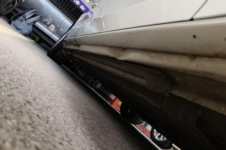 Used Audi A4L 2015 35 TFSI Automatic Standard Model Right Side Sill