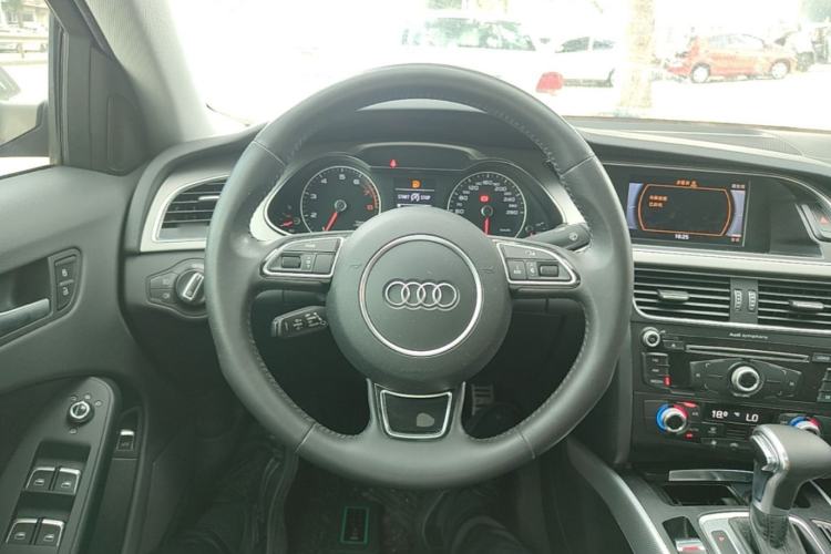 Used Audi A4L 2015 45 TFSI quattro Individual Sport Edition Steering Wheel