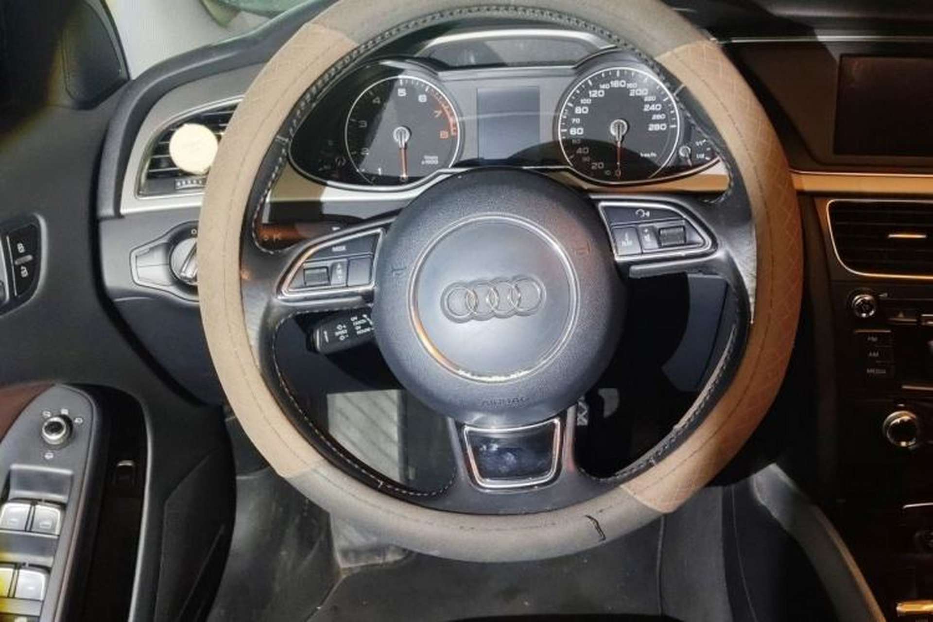 Used Audi A4L 2015 45 TFSI quattro Individual Sport Edition Steering Wheel