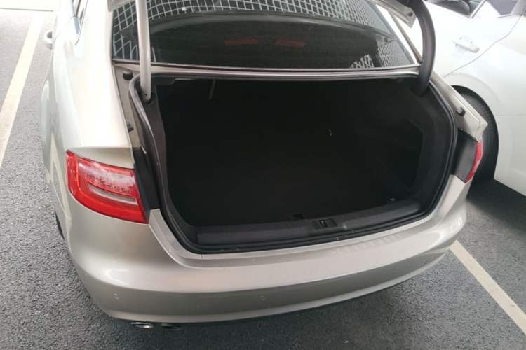 Used Audi A4L 2015 35 TFSI Automatic Standard Model Trunk