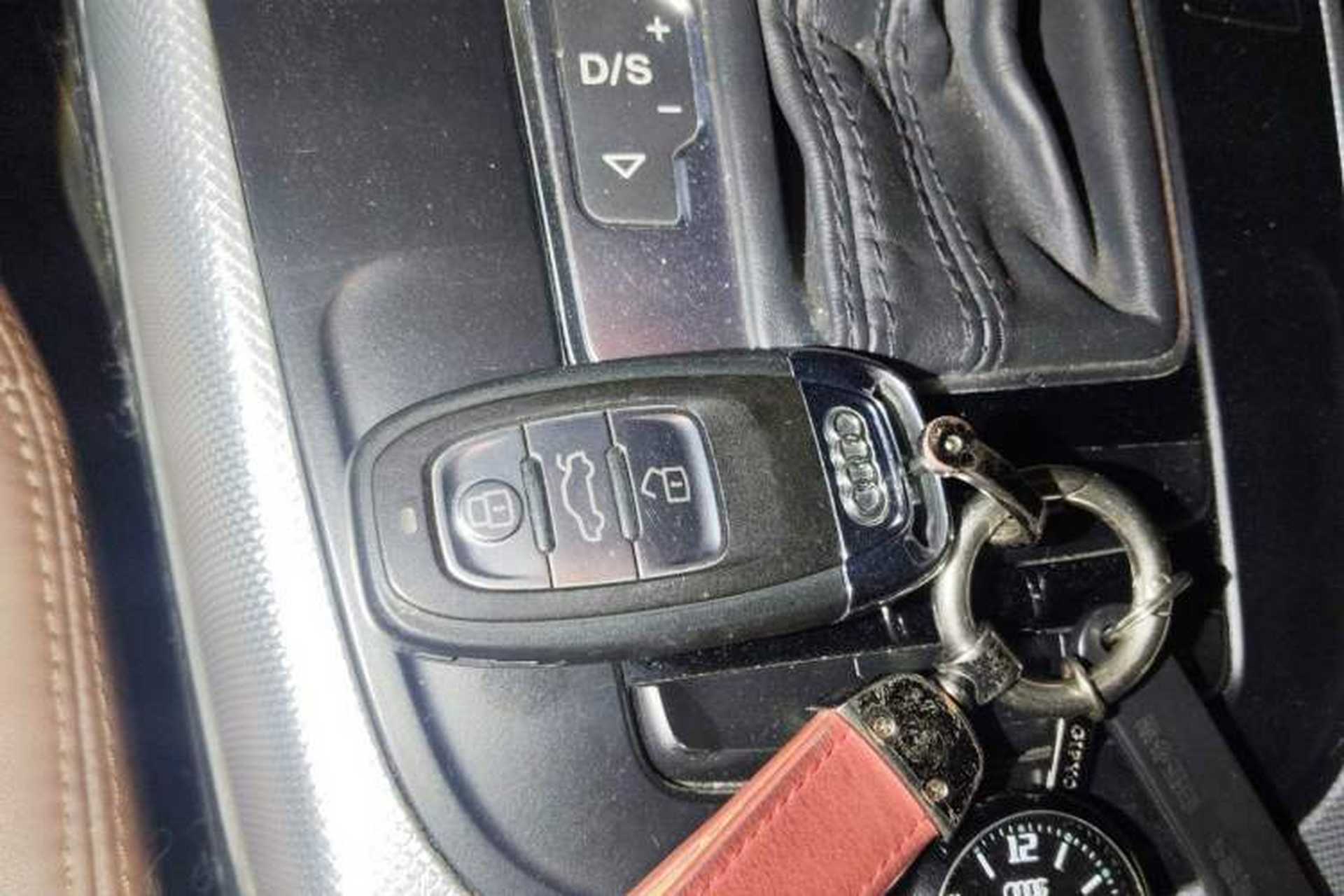 Used Audi A4L 2015 45 TFSI quattro Individual Sport Edition Vehicle Key