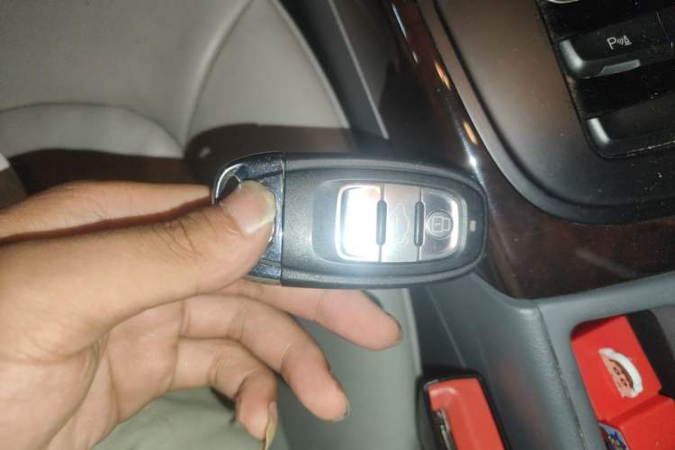 Used Audi A4L 2015 35 TFSI Millionth Anniversary Comfort Edition Vehicle Key