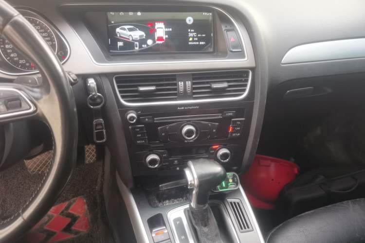 Used Audi A4L 2015 45 TFSI quattro Individual Sport Edition Audio And AC Panel
