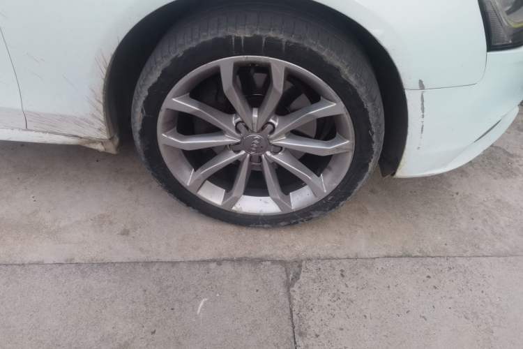 Used Audi A4L 2015 45 TFSI quattro Individual Sport Edition Right Front Wheel Hub