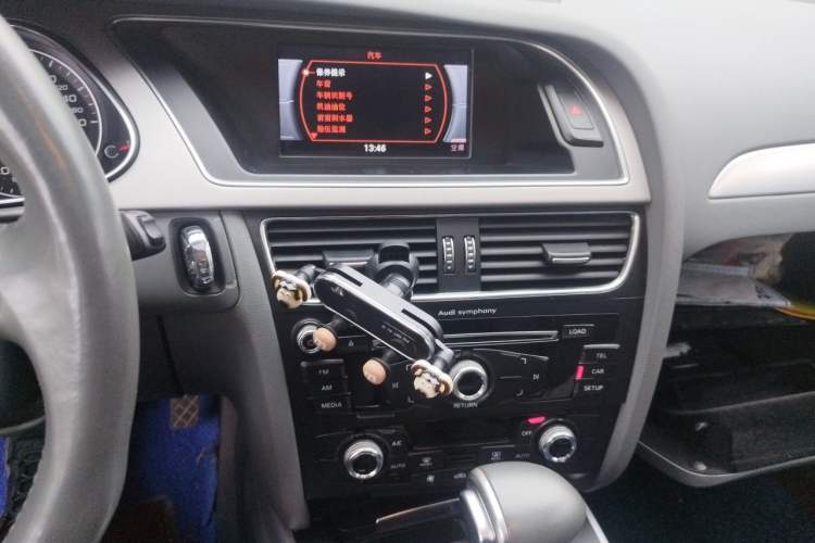 Used Audi A4L 2015 35 TFSI Automatic Standard Model Audio And AC Panel