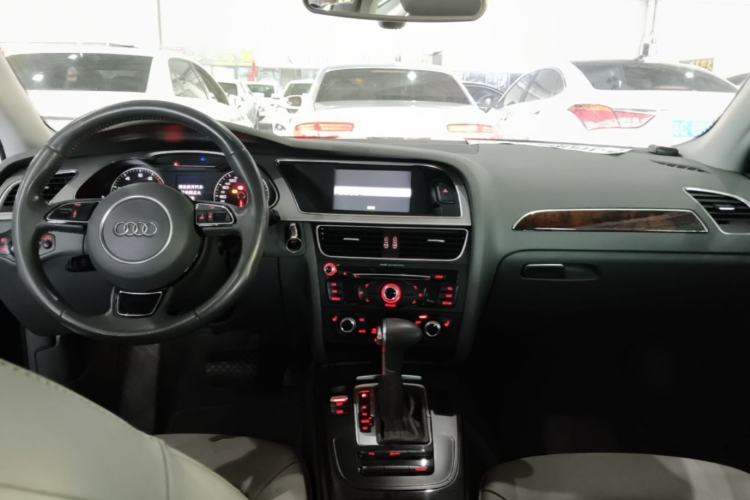 Used Audi A4L 2015 35 TFSI Automatic Comfort Model Center Console