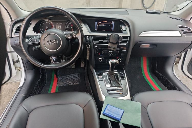 Used Audi A4L 2015 45 TFSI quattro Individual Sport Edition Center Console