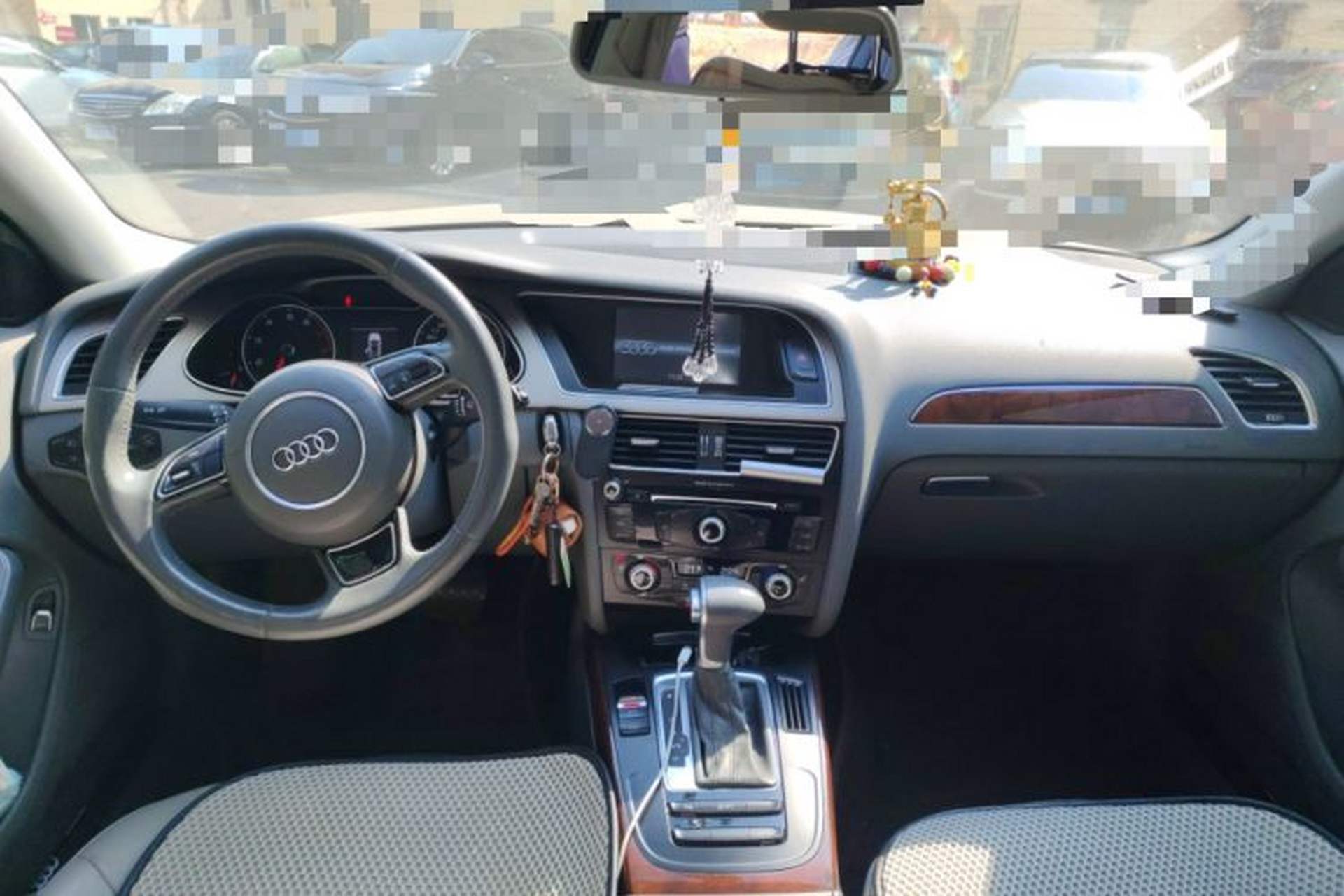 Used Audi A4L 2015 35 TFSI Automatic Comfort Model Center Console