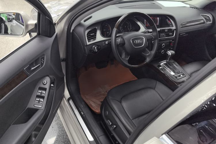 Used Audi A4L 2015 30 TFSI Automatic Comfort Model Driver Seat