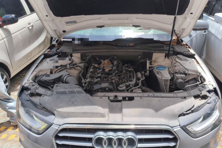 Used Audi A4L 2015 35 TFSI Automatic Standard Model Engine Bay