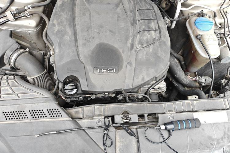 Used Audi A4L 2015 35 TFSI Automatic Standard Model Engine Bay