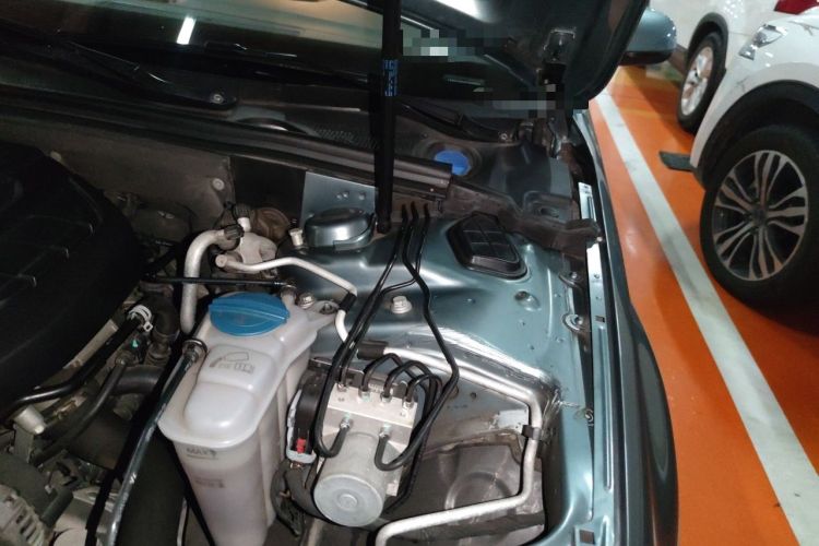 Used Audi A4L 2015 35 TFSI Automatic Comfort Model Engine Bay Left