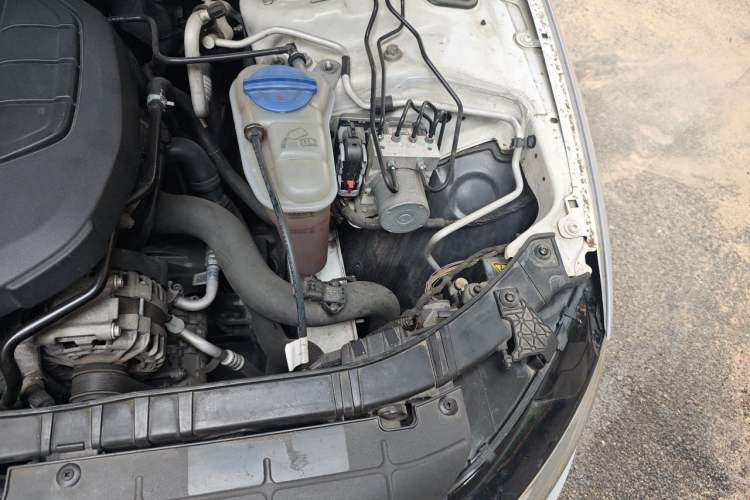 Used Audi A4L 2015 45 TFSI quattro Individual Sport Edition Engine Bay Left