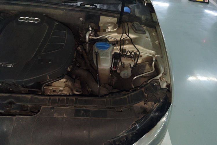 Used Audi A4L 2015 35 TFSI Automatic Standard Model Engine Bay Left