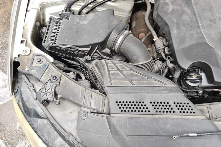 Used Audi A4L 2015 35 TFSI Automatic Standard Model Engine Bay Right