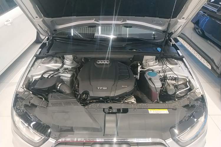 Used Audi A4L 2015 45 TFSI quattro Individual Sport Edition Engine Bay