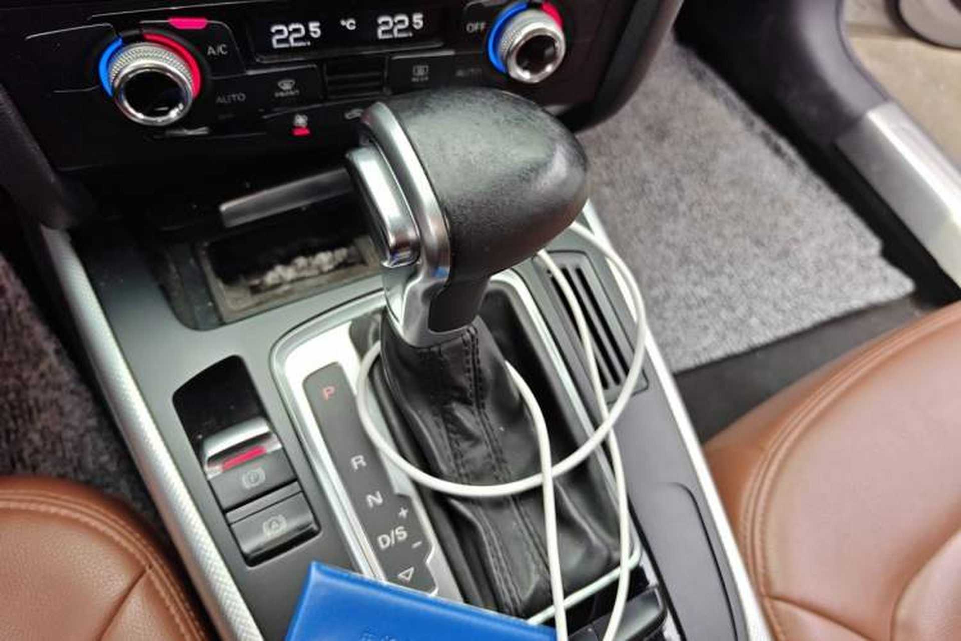Used Audi A4L 2015 35 TFSI Automatic Standard Model Gear Lever