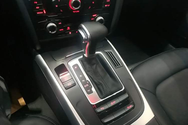 Used Audi A4L 2015 45 TFSI quattro Individual Sport Edition Gear Lever