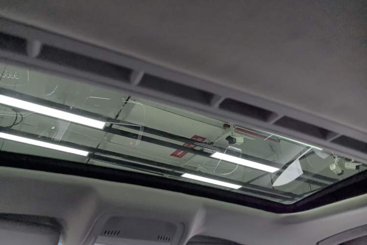Used Audi A4L 2015 30 TFSI Automatic Comfort Model Headliner