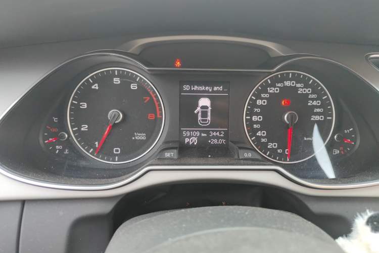 Used Audi A4L 2015 35 TFSI Automatic Standard Model Instrument Cluster