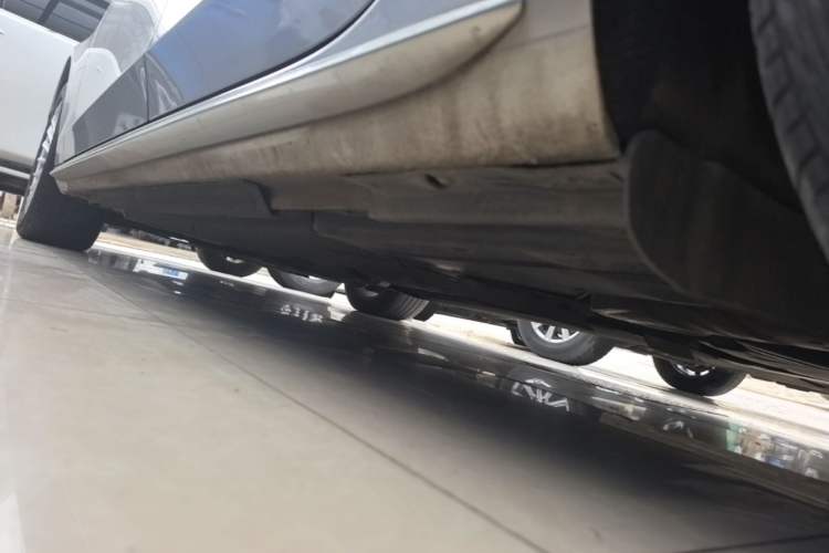 Used Audi A4L 2015 35 TFSI Automatic Comfort Model Left Side Sill