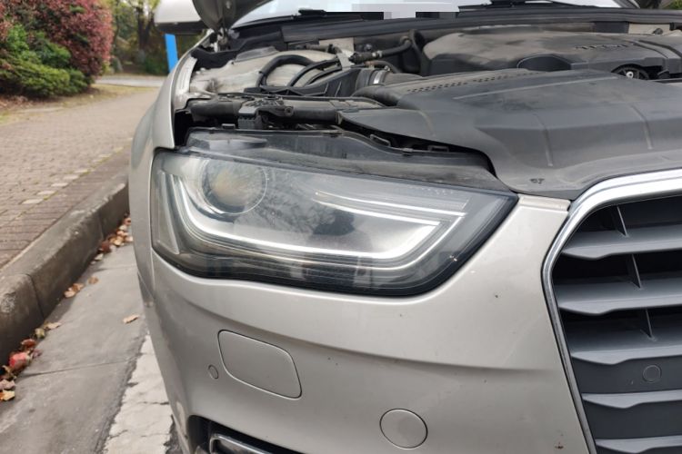 Used Audi A4L 2015 35 TFSI Automatic Standard Model Right Front Headlight