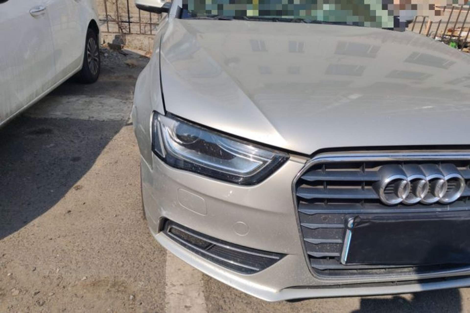 Used Audi A4L 2015 35 TFSI Automatic Comfort Model Right Front Headlight