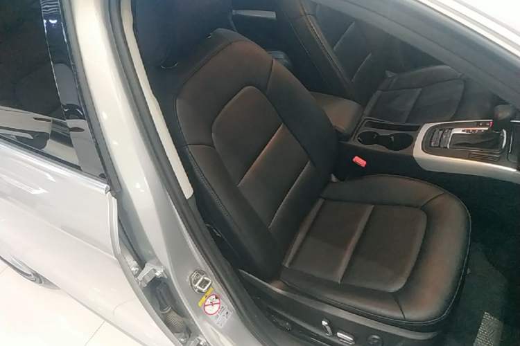 Used Audi A4L 2015 45 TFSI quattro Individual Sport Edition Right Front Seat