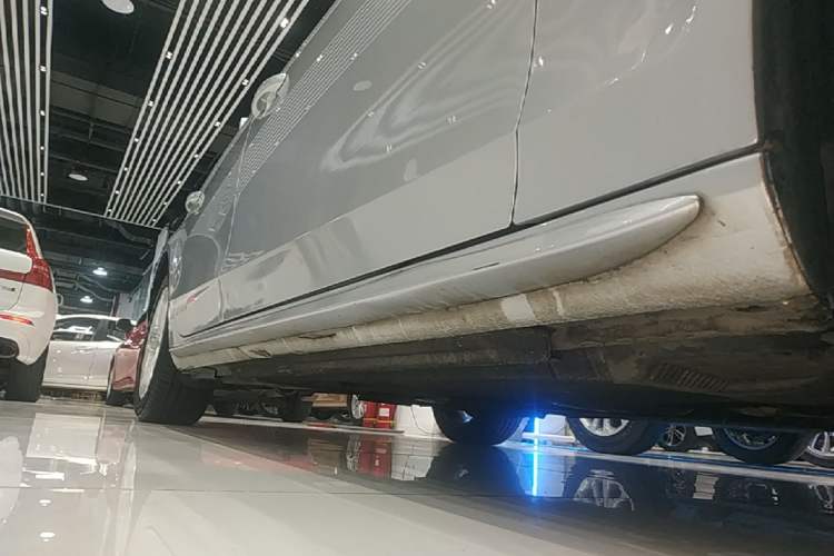 Used Audi A4L 2015 45 TFSI quattro Individual Sport Edition Right Side Sill